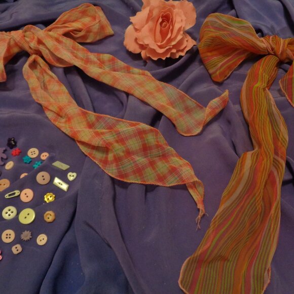 BUTTONS & BOWS RETRO LOT